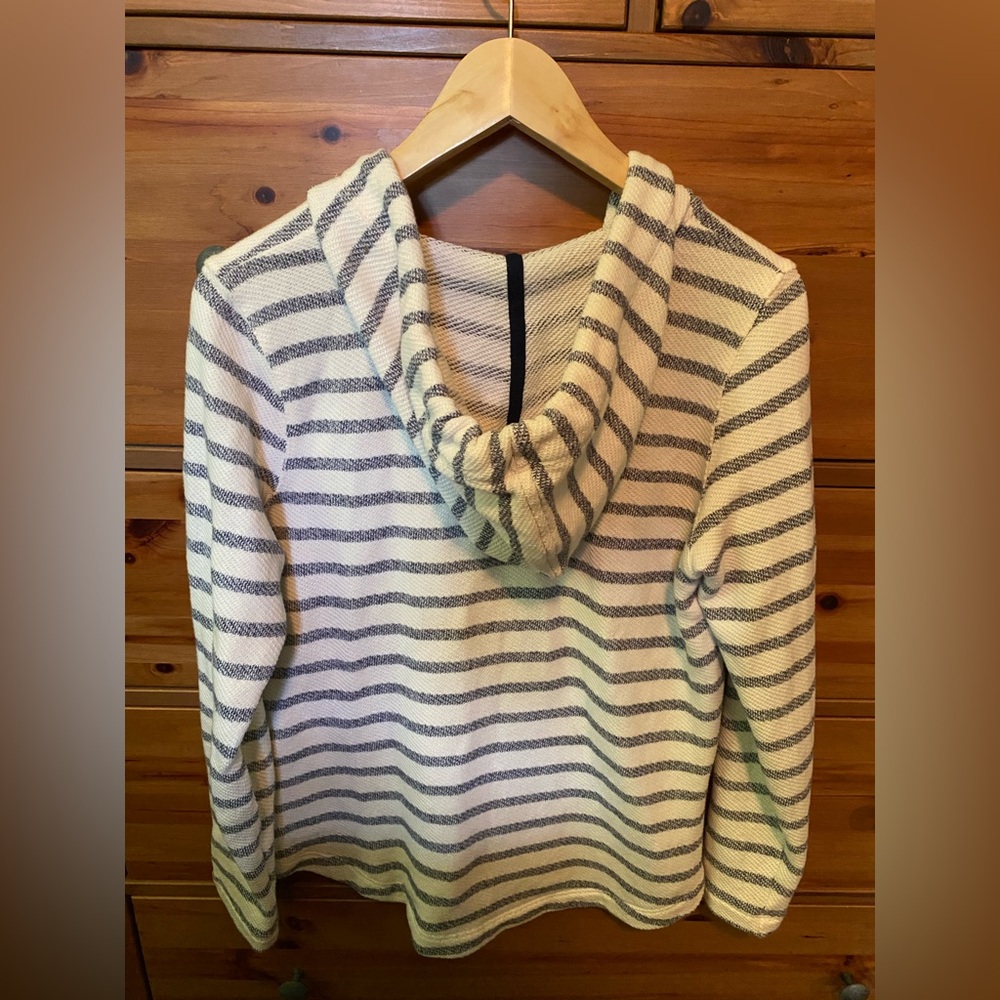 Old Navy hoodie . Cream & navy Striped beach hoodie size small . EUC - Picture 3 of 7